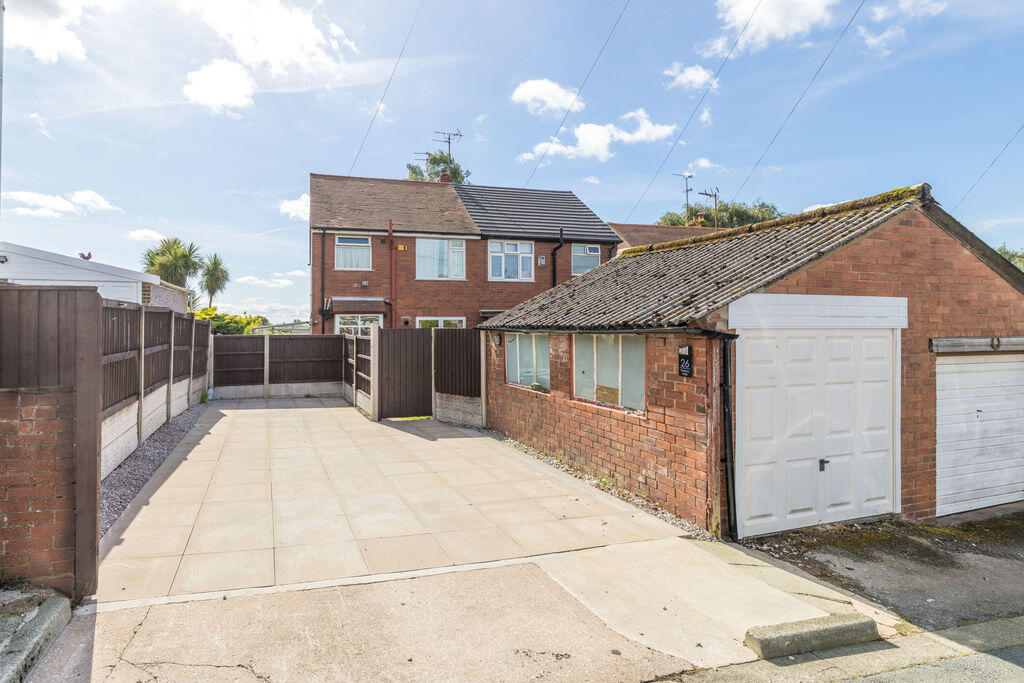 House in Wigan, Greater Manchester - View 5