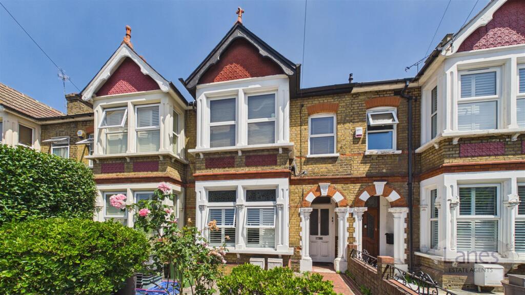 Main image of property: Turners Hill, Cheshunt, Waltham Cross