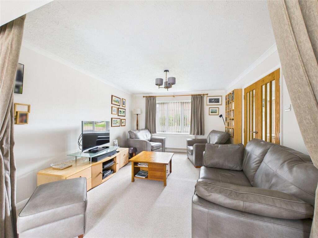 Foxfield Avenue, Bradley Stoke, Bristol, BS32 photo 2
