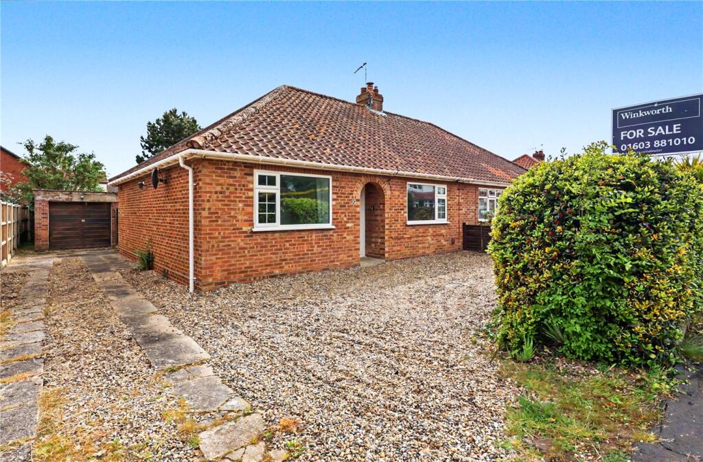 2-bed house on Waldemar Avenue, Hellesdon, Norwich, Norfolk, NR6, £280,000