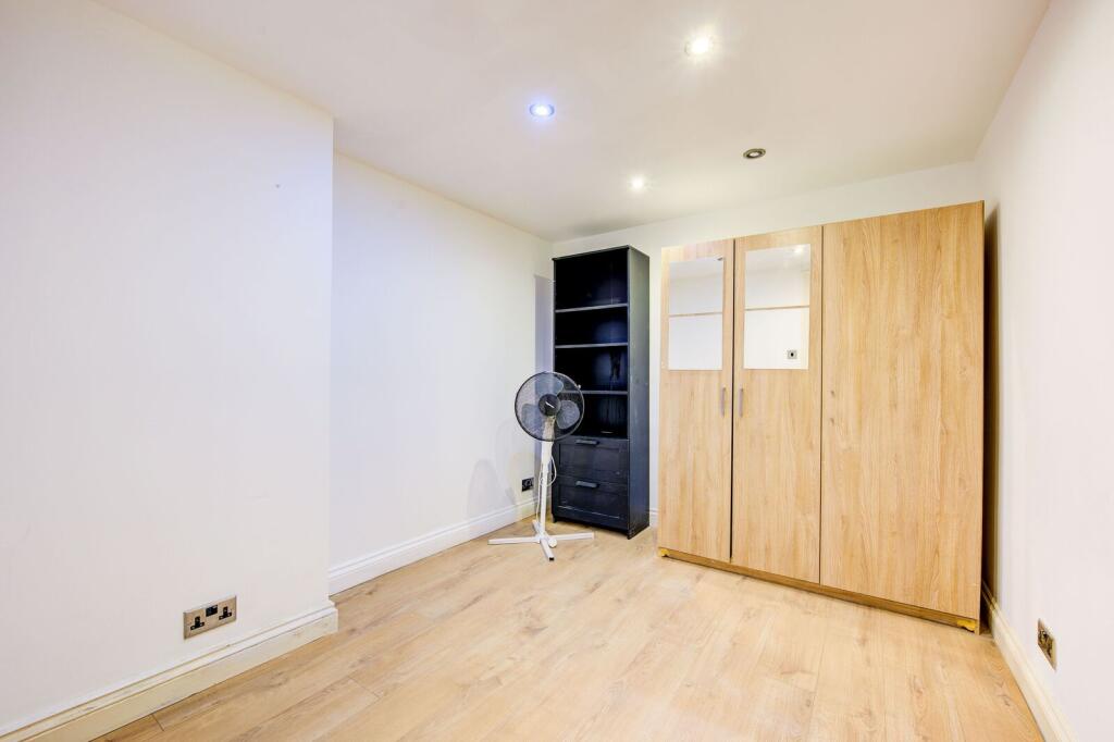 4 bedroom flat for rent