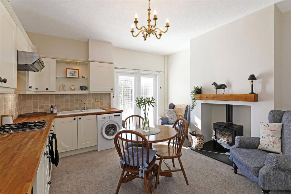 House in Wakefield - View 2