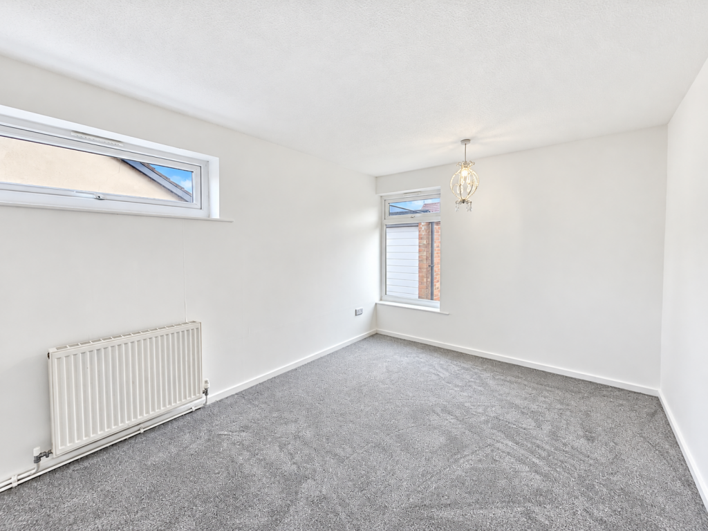 Leighton Close, Crossgates, Scarborough, North Yorkshire photo 4