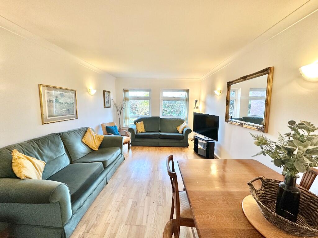 Beaufort Avenue, Sale, Greater Manchester, M33 photo 4
