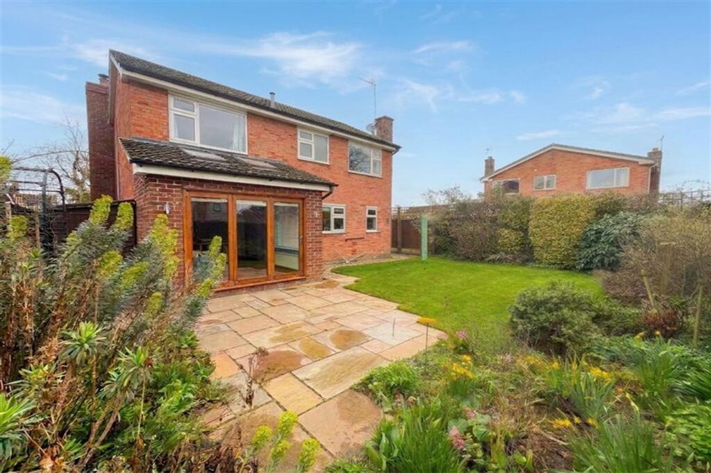 Montrose Court, Holmes Chapel, CW4 photo 4