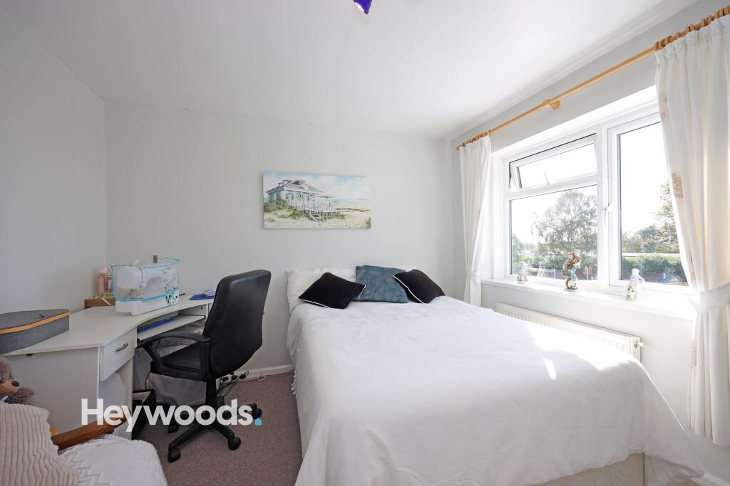 Knype Way, Newcastle, ST5 photo 4