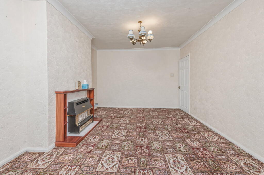 Kennerleigh Drive, Leeds, LS15 8RZ photo 4