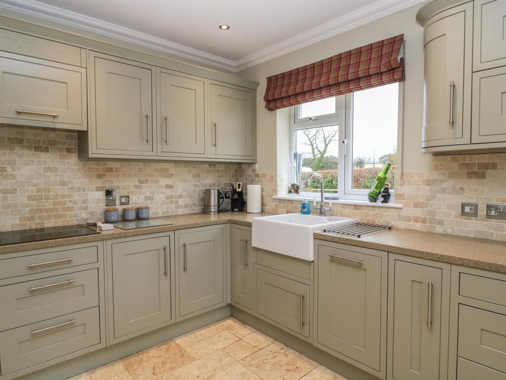 House in Milbourne, Burton Hill, St. Paul Malmesbury Without - More