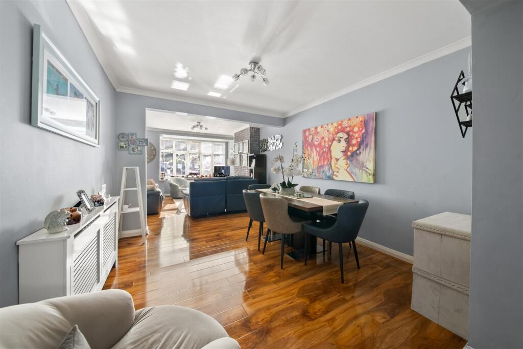 House in London, Greenford - View 4