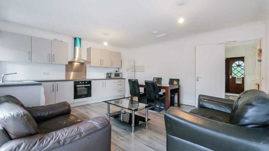 Bodmin Grove, Nechells, Birmingham, B7 4PG photo 2