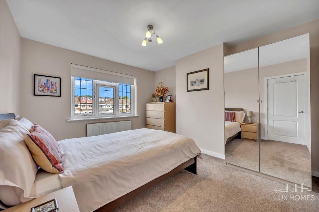 House in London, Gidea Park - View 4