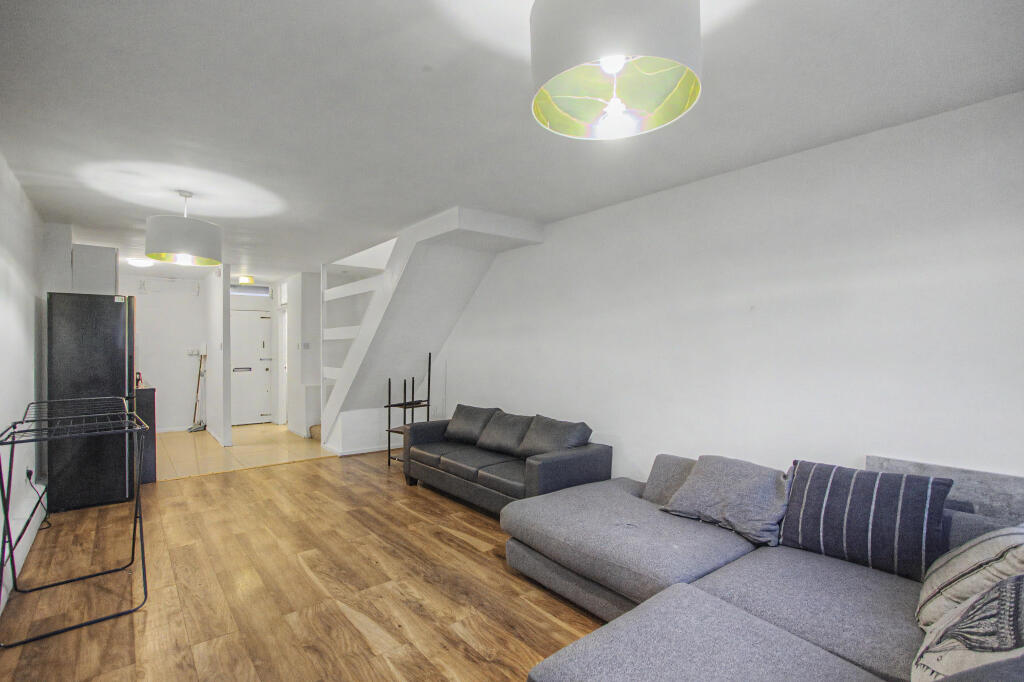 Apartment in London - View 5