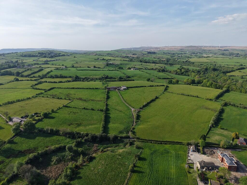 Fernises Farm, OL10 photo 4