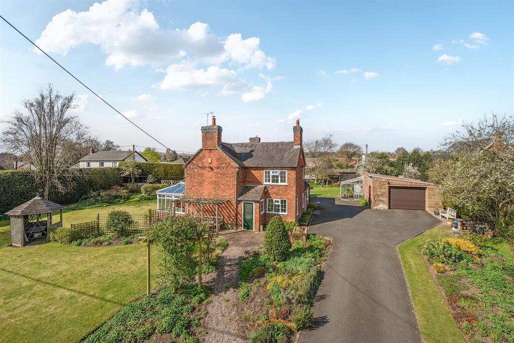 3-bed detached on Greendale, 9 Wood Lane, Hinstock, Market Drayton, Shropshire, TF9 2TA, £495,000
