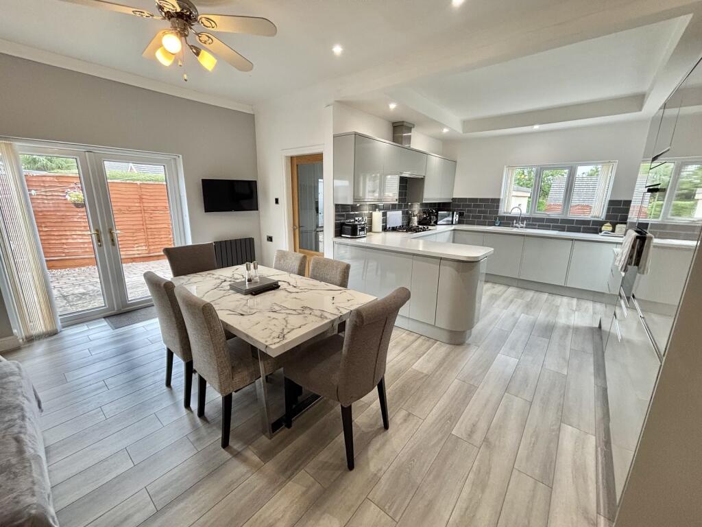 Winchester Road, Countesthorpe, Leicester, Leicestershire. LE8 5PN photo 3