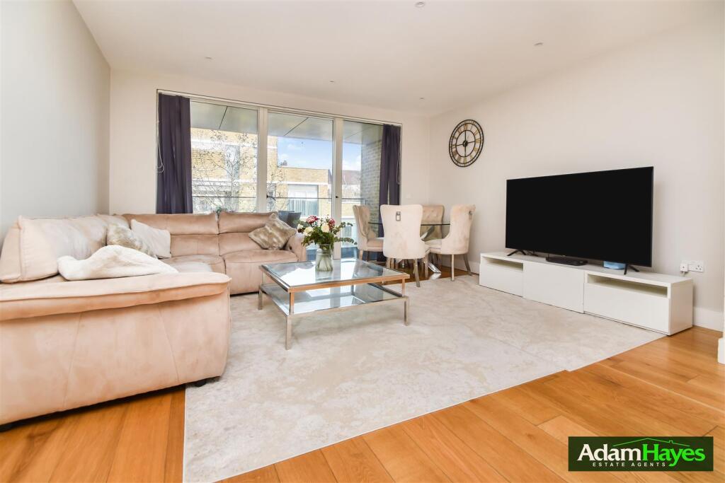Apartment in London - View 3
