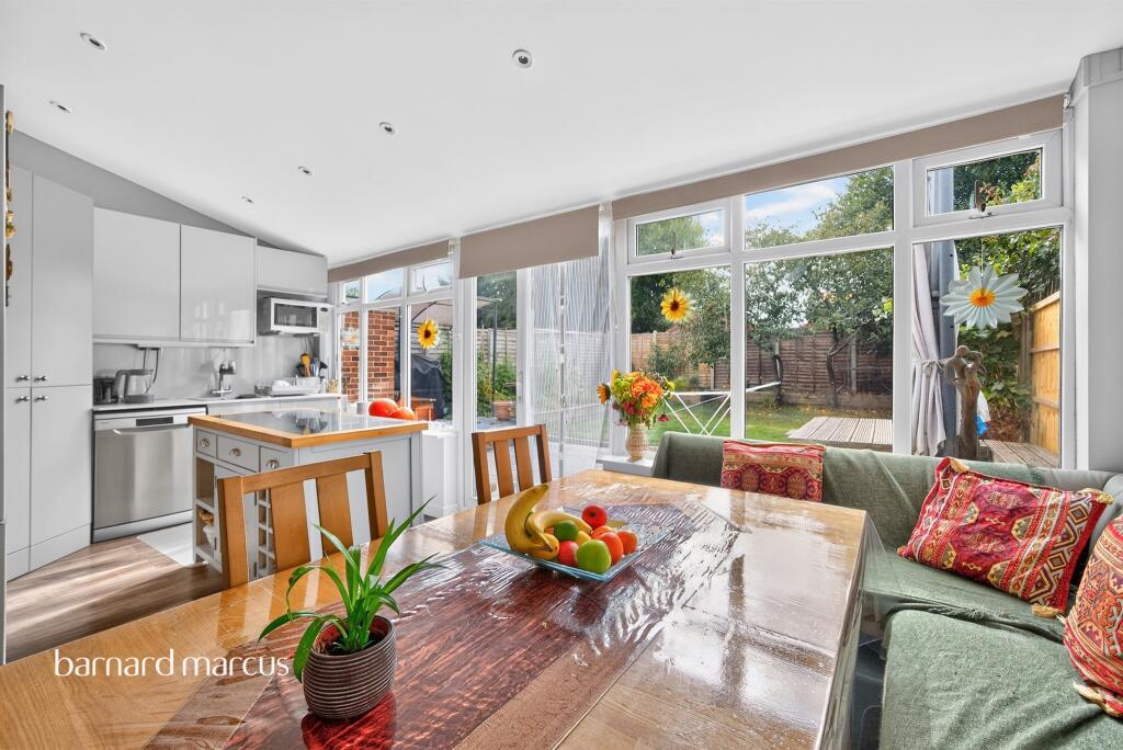 House in Twickenham - View 5