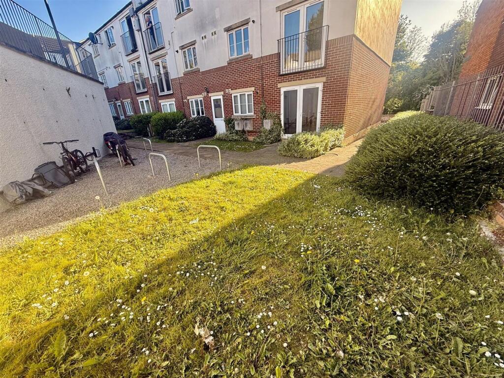 Property photo 11