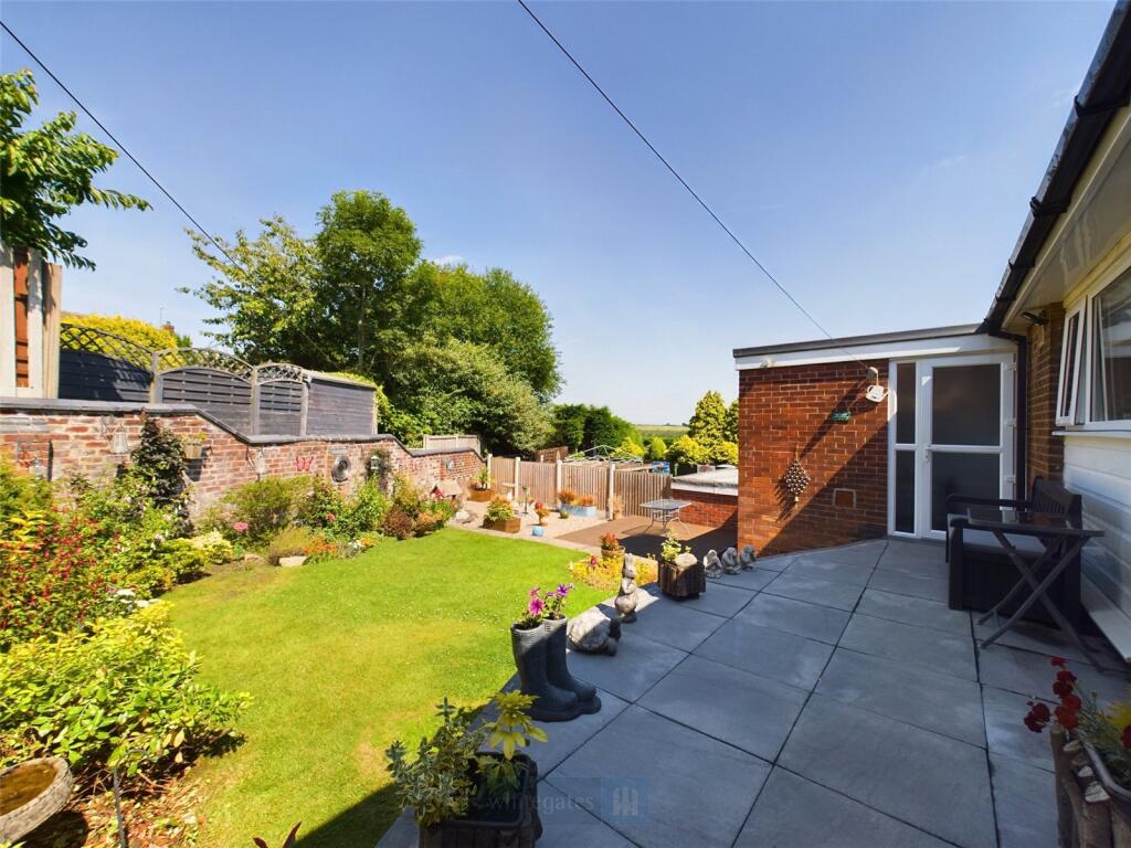 St. Lawrence Close, Heanor, Derbyshire, DE75 photo 3
