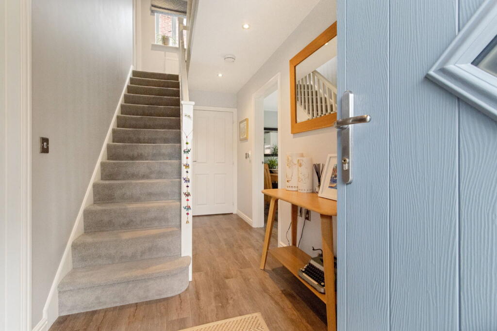 Bracken Way, Malvern, WR14 photo 4