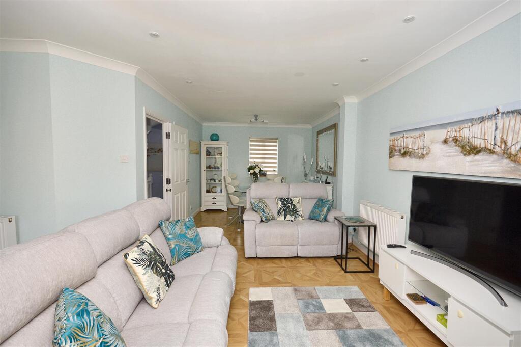 House in Brighton - View 5