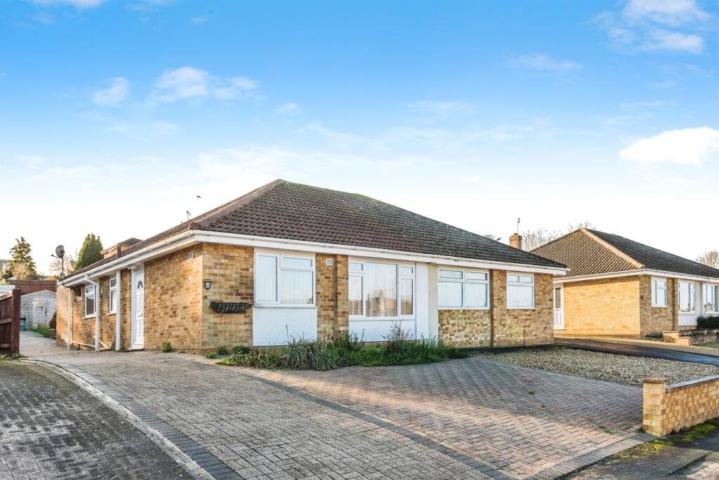 Main image of property: The Broadway, Swindon