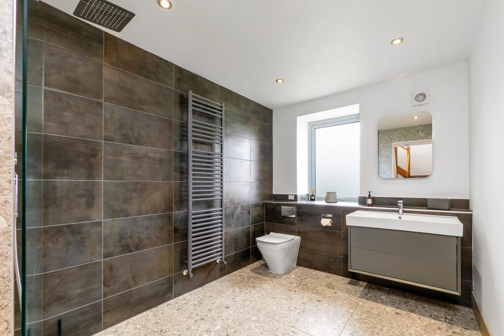House in Blackburn - View 5