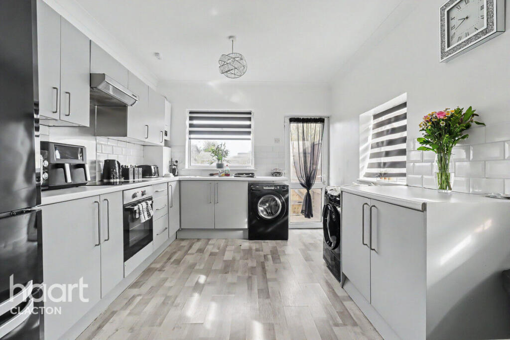 House in Little Clacton - View 5