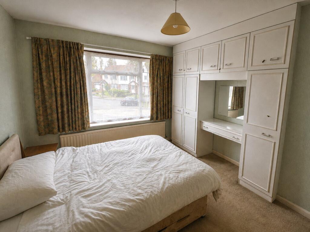 House in Surrey Heath, Surrey - View 5
