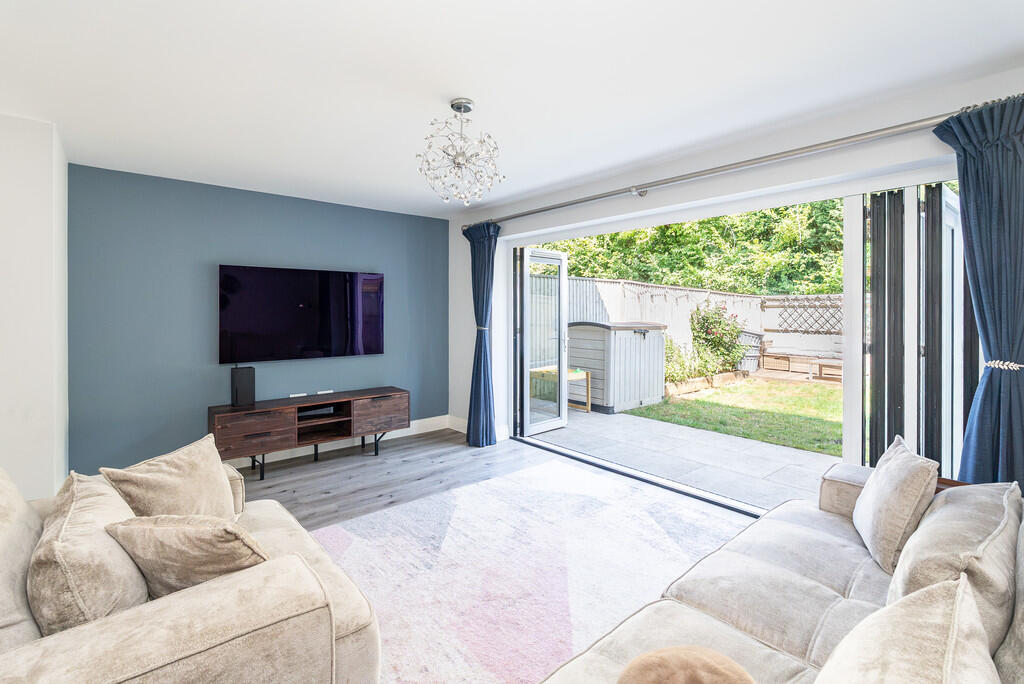 House in Mole Valley, Seaman's Green, Capel - View 4