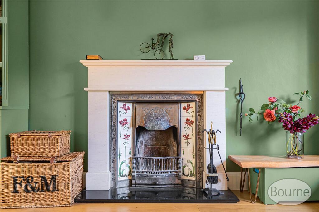 House in Guildford - View 5