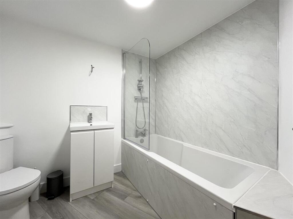 Apartment in Newquay, Trenance - More