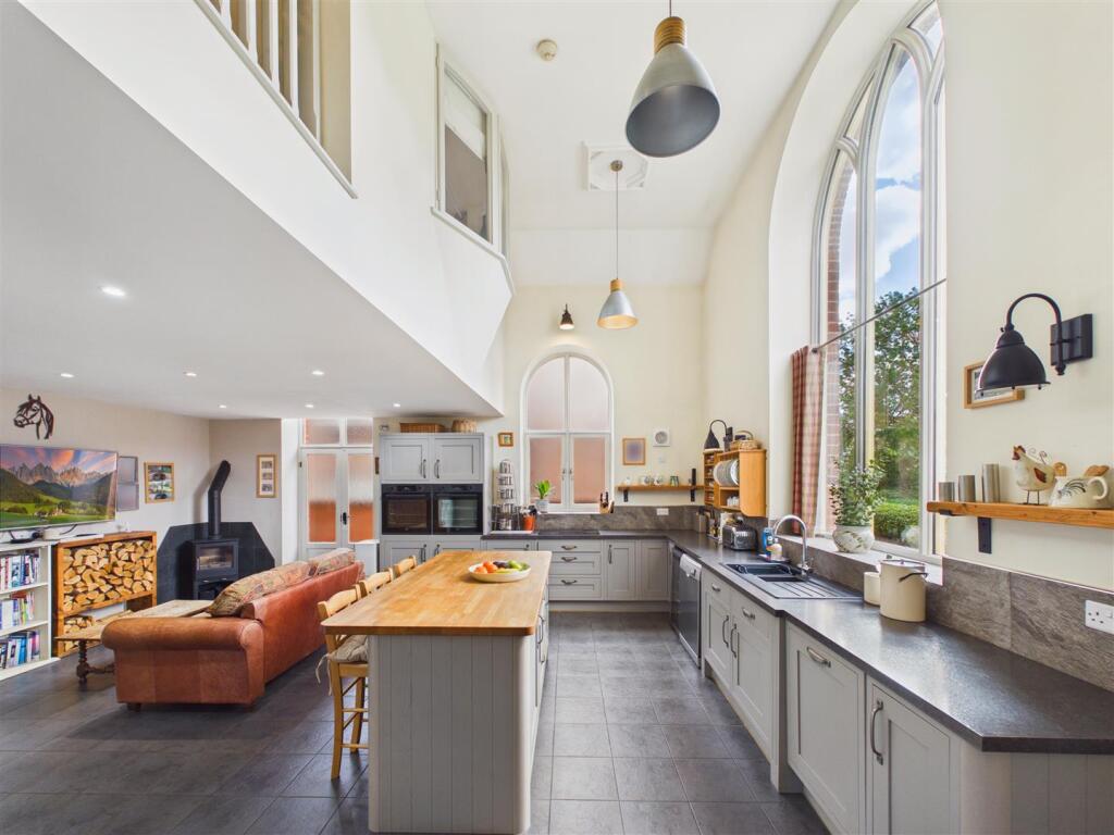 House in York - View 4