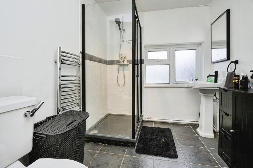 House in Tonbridge - More