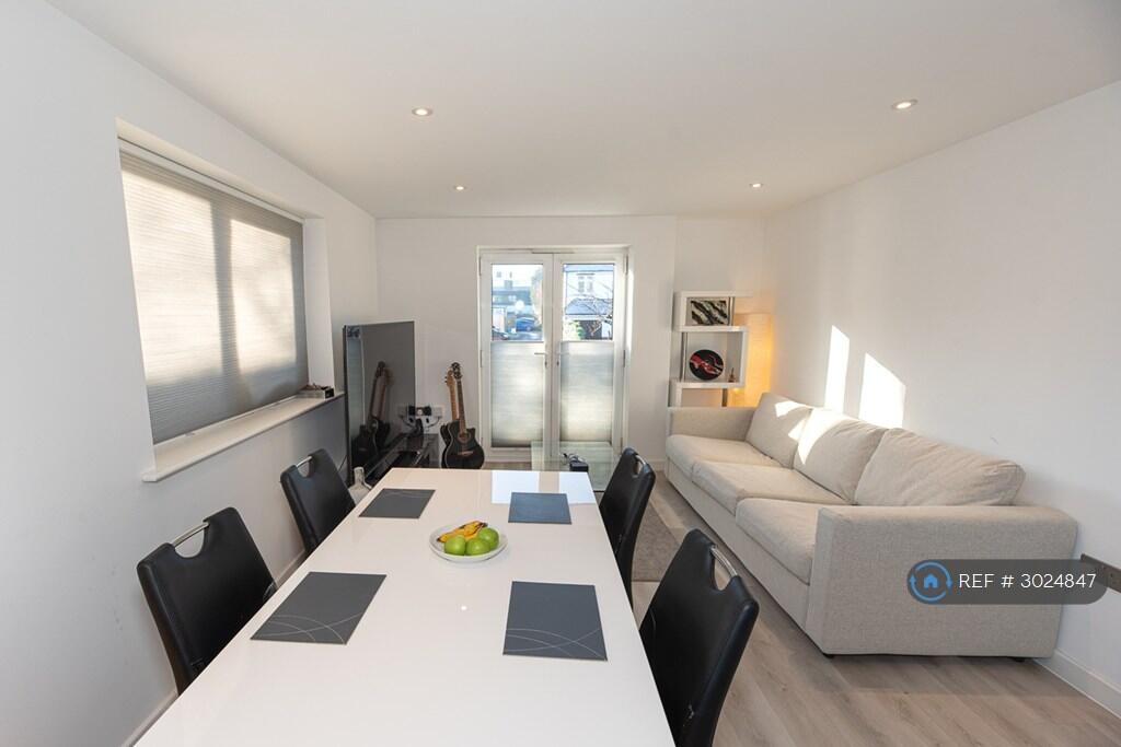 Apartment in Chelmsford - More