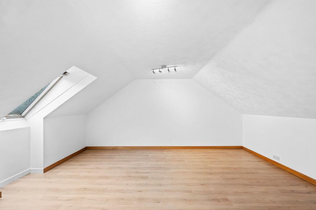 Main Street, Mid Calder, EH53 - View 5