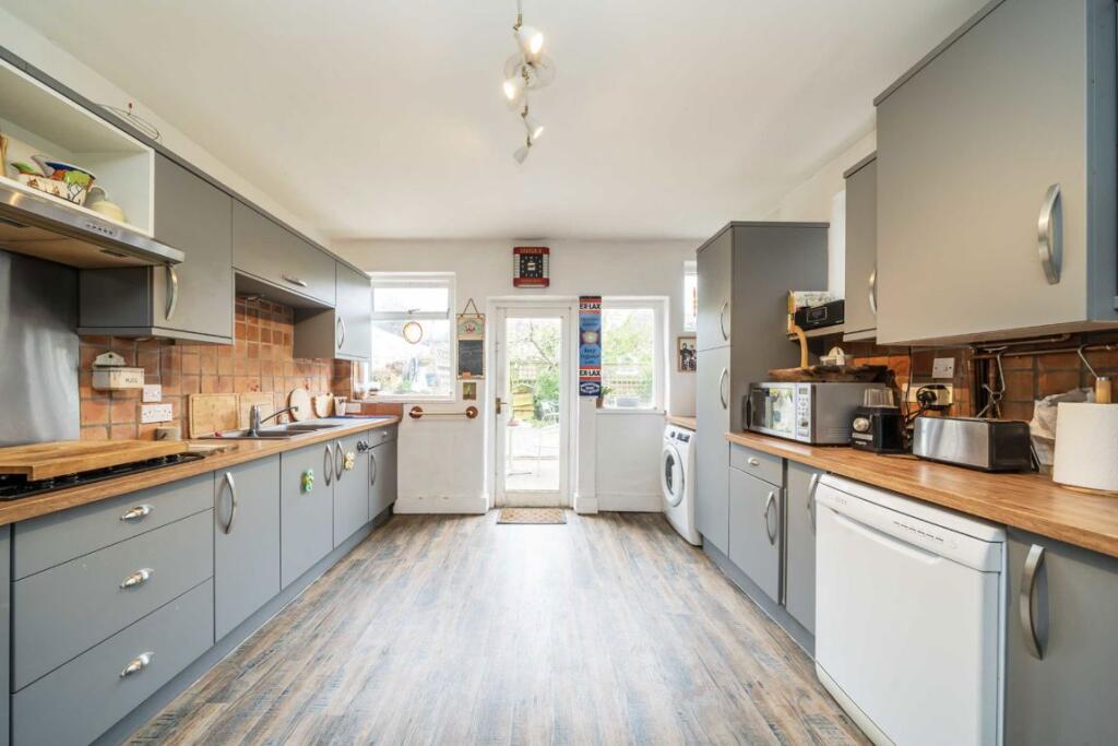 House in London - View 3
