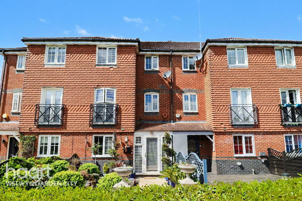 Additional image 38 of Node Way Gardens, Welwyn