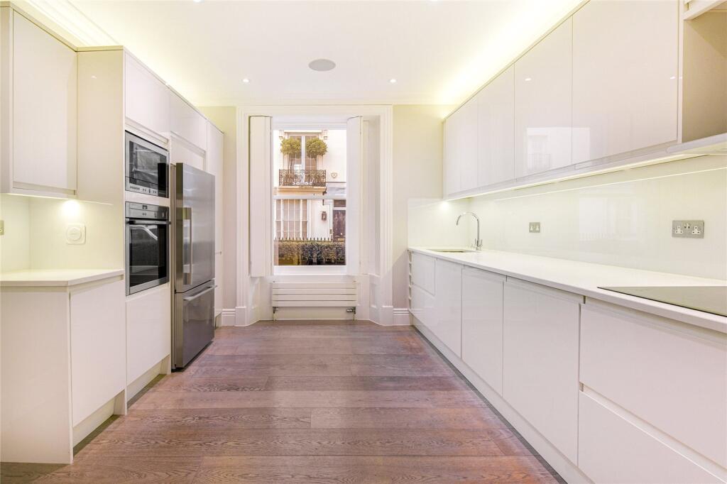 4 bedroom terraced house for rent