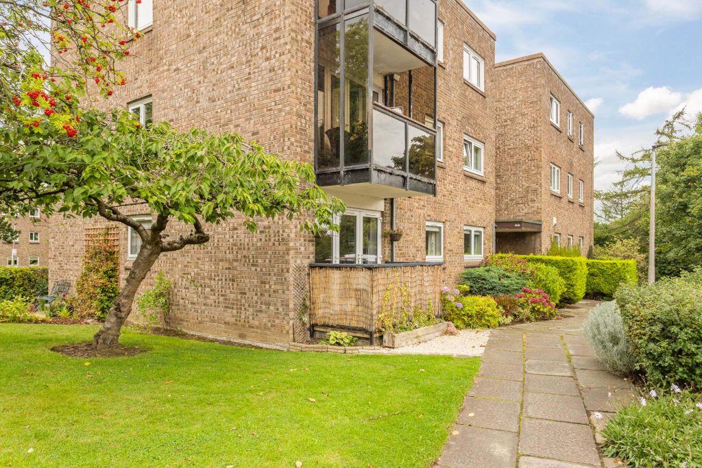 Main image of property: 38A, Cramond Vale, Edinburgh, EH4 6RB