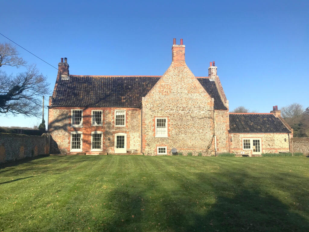 Main image of property: Meadow Farmhouse, Blakeney Road, Holt, Norfolk, NR25