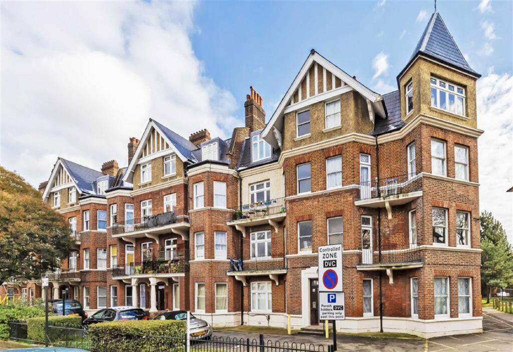Main image of property: Elms Crescent, Clapham