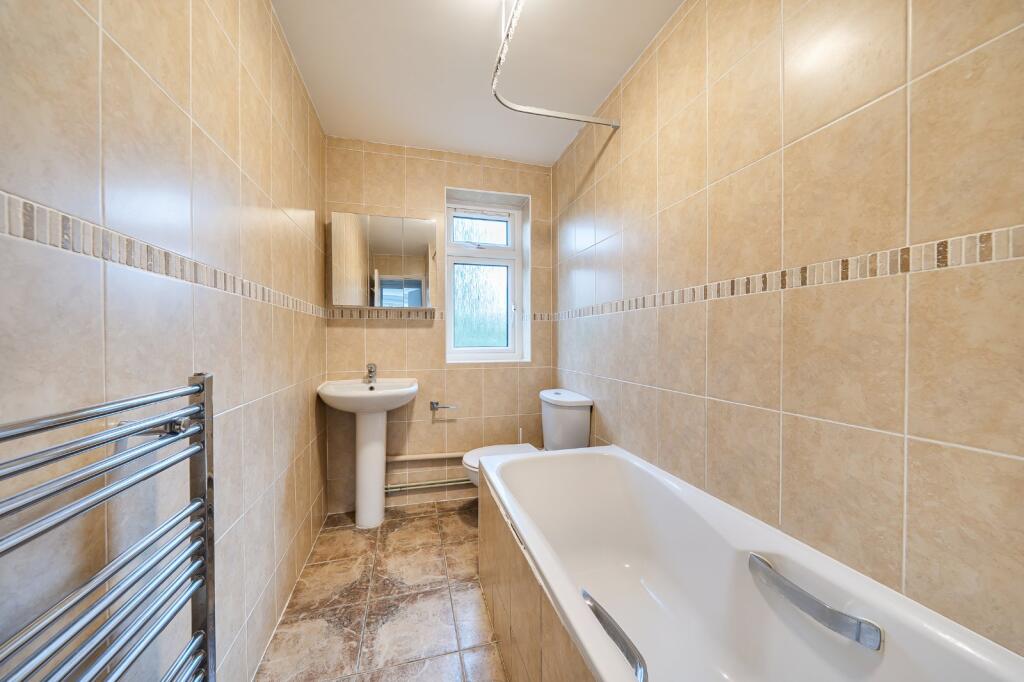 Apartment in London - More
