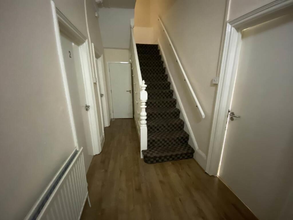 1 bedroom house share for rent