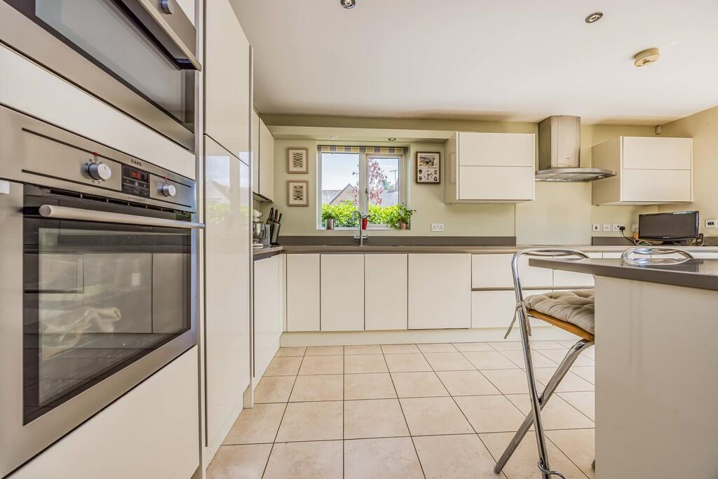House in East Hampshire, Horndean - More