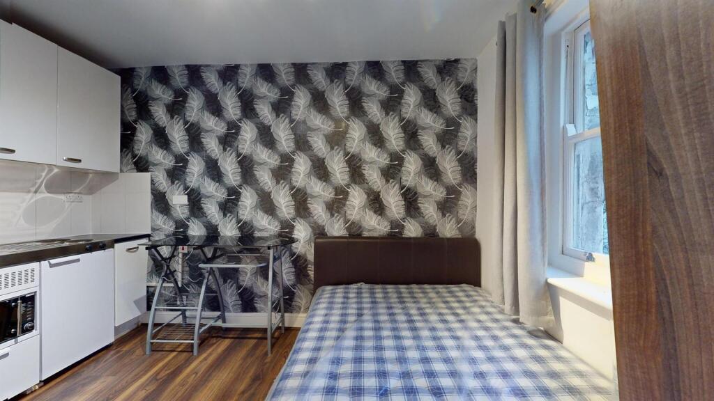 Studio flat for rent