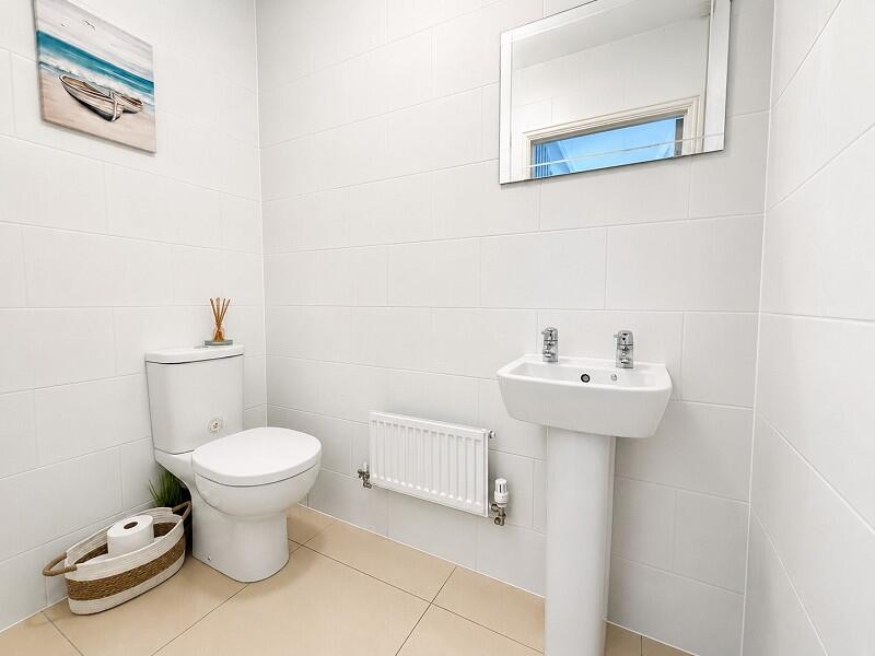 House in Pontypridd. CF38 1QA, Llantwit Fardre - View 6