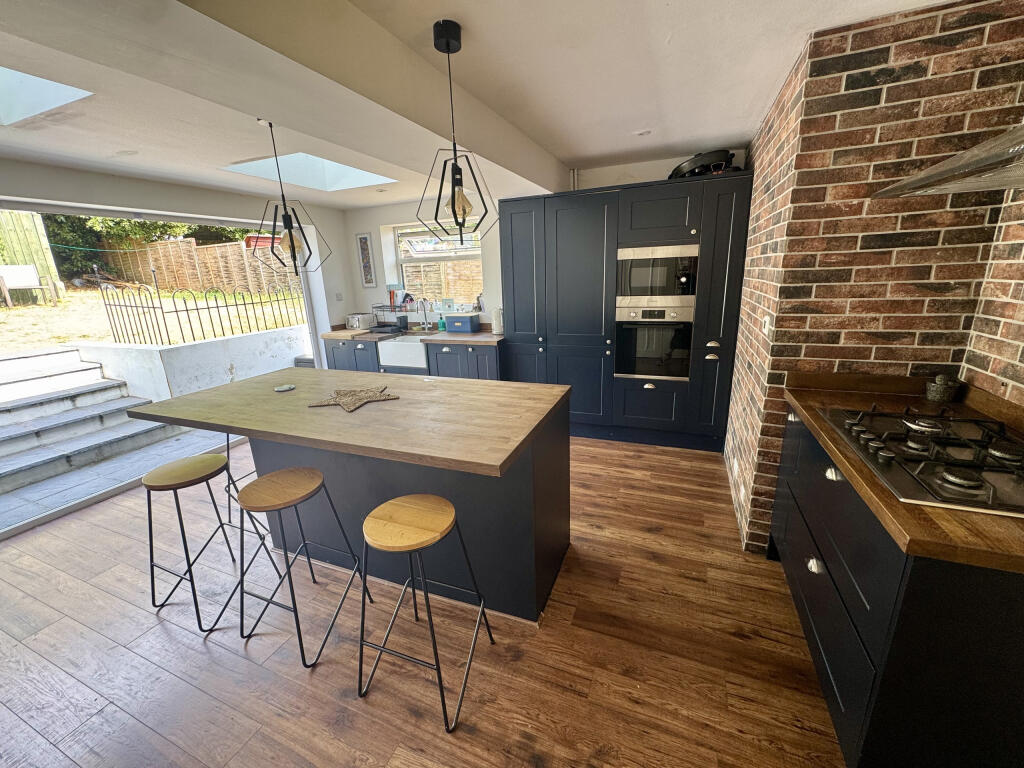 House in Portsmouth - View 5