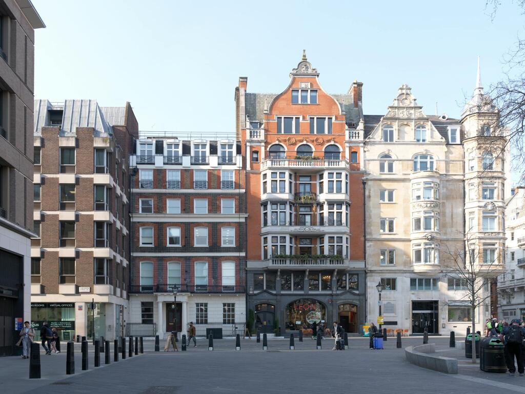 16 Hanover Square