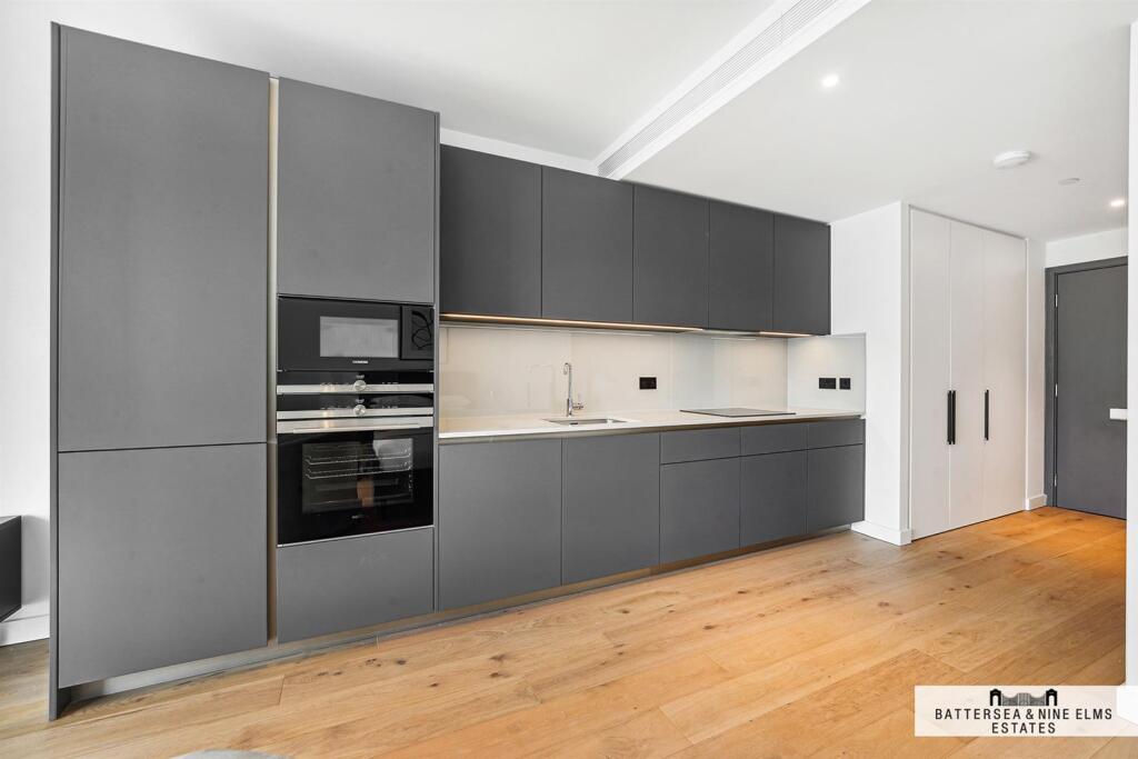Apartment in London - View 2